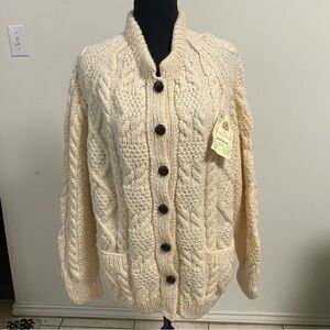 The Village Store Cardigan Women’s Medium cream Virgin Wool Cardigan Handmade